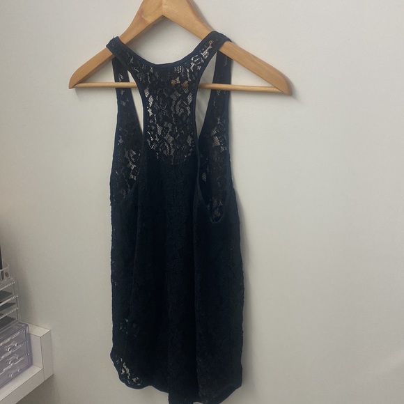 Aritzia Wilfred laced tank top - Picture 5 of 5